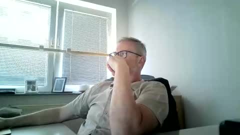 hering76 online show from May 26, 10:33 am