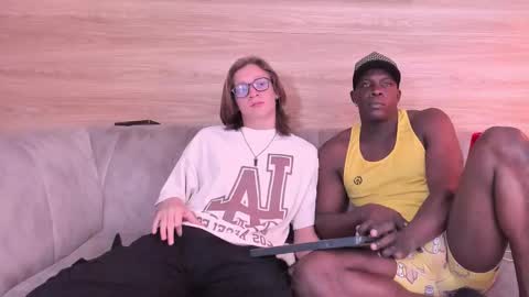 heteros men online show from March 28, 2:50 pm