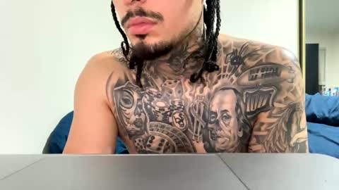 hihello777777 online show from November 24, 4:57 am