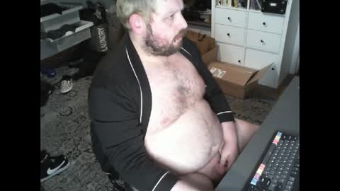 hipguy91 online show from March 9, 5:22 am