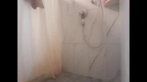 hockeyjock17 online show from April 6, 12:28 pm