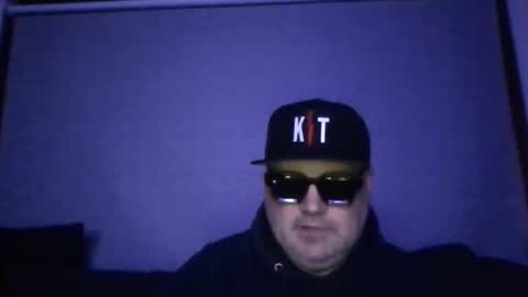 holden_minutz online show from March 6, 8:33 am