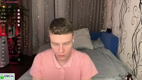 holy_eggs_00 online show from February 1, 6:50 pm