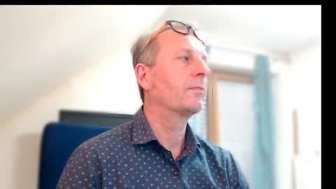 Snapshot of hondowill chatting on January 28, 10:34 am Bernd online show from January 28, 10:34 am