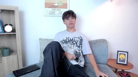 honeymoon_sariel online show from February 9, 1:27 pm