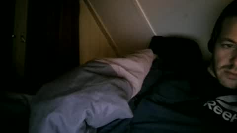 horny_dutch020 online show from April 2, 8:16 pm