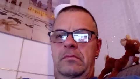 Thorsten online show from December 4, 7:12 pm