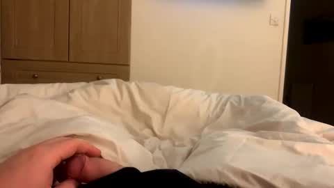 Snapshot of hornyian91 chatting on October 29, 10:13 pm Liverpool lad online show from October 29, 10:13 pm