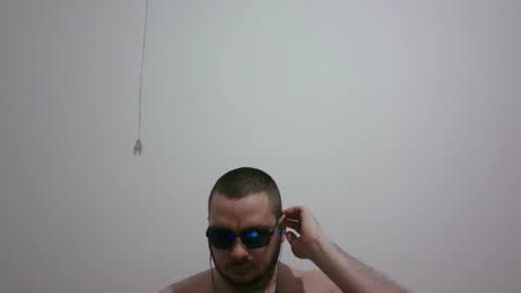 hornymonkey991 online show from March 29, 12:33 am