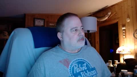 Snapshot of horsebigballs chatting on February 5, 6:24 am horsebigballs online show from February 5, 6:24 am