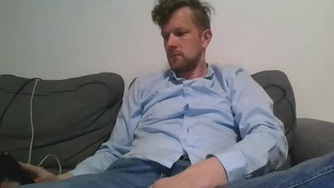 hot2809guy online show from April 26, 6:38 pm