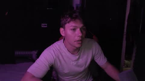 Hot boy 2002 online show from October 4, 8:02 pm