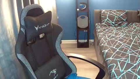 hot_cap_77 online show from April 18, 7:07 pm