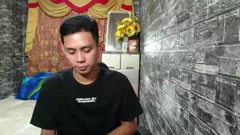 hot_dave69 online show from March 2, 6:04 pm