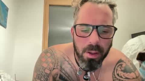 letmedoo2 online show from December 22, 9:23 pm