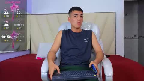 hotboy21_ online show from November 8, 8:06 am