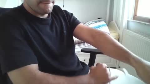 Snapshot of hotboy975334 chatting on October 24, 11:23 am Alp online show from October 24, 11:23 am