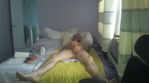 hotboyron online show from December 17, 12:12 pm