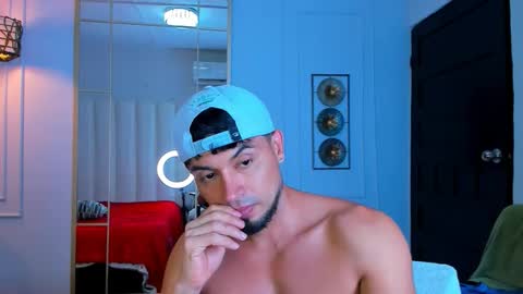 Hussain   aaron and Ekko online show from October 30, 9:38 pm