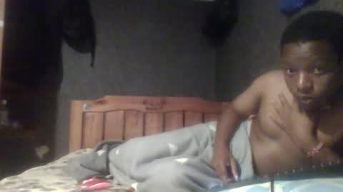 hotguyy001 online show from February 21, 1:44 am