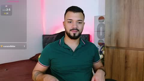 Snapshot of hotmathewv chatting on December 3, 3:40 am mathew online show from December 3, 3:40 am