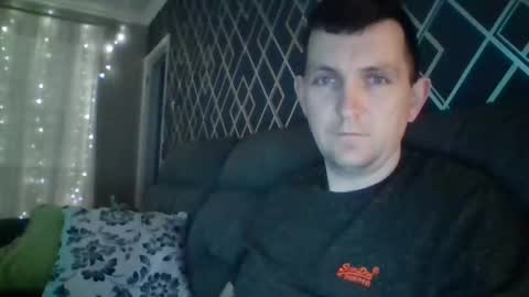 hotuk86 online show from February 18, 9:20 pm