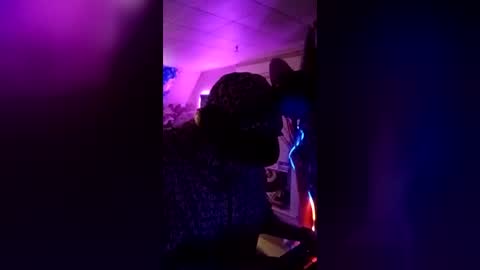 SeanPatrick online show from June 18, 3:41 am