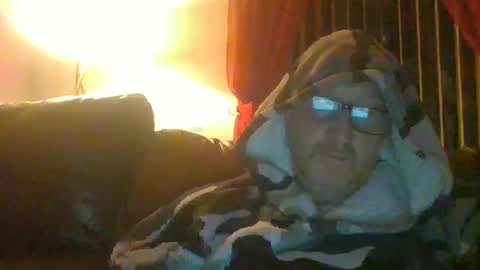 Snapshot of hung69foryou chatting on December 29, 10:03 pm hung69foryou online show from December 29, 10:03 pm