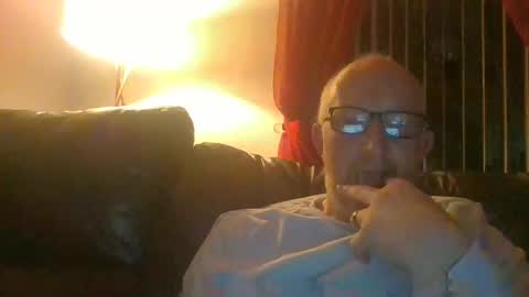 Snapshot of hung69foryou chatting on December 29, 12:52 am hung69foryou online show from December 29, 12:52 am