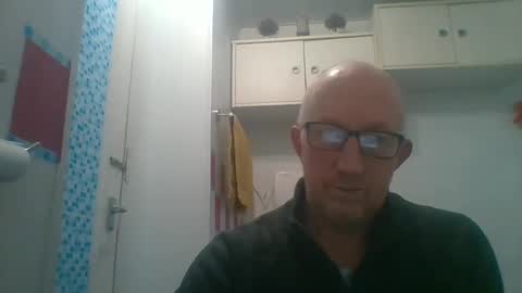 Snapshot of hung69foryou chatting on December 15, 3:09 pm hung69foryou online show from December 15, 3:09 pm