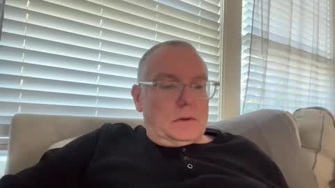 AARON online show from October 23, 3:59 pm