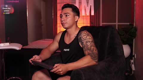 hunk_ryan online show from January 14, 3:06 pm