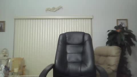 Snapshot of hunkmasclefad458 chatting on February 25, 5:41 am hunkmasclefad458 online show from February 25, 5:41 am