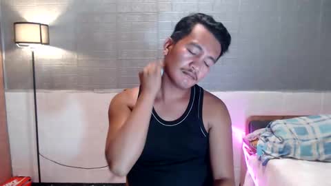 hunkylloyd online show from March 1, 2:28 pm