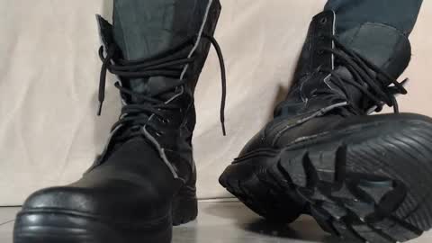  I AM NOT A DIRECTOR I AM THE BOSS            KINGDADDYSIRSTR8ALPHAMASTER online show from March 5, 1:18 pm