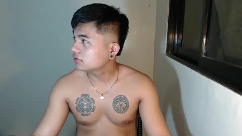 hunkyzeus online show from January 6, 7:13 pm