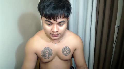 hunkyzeus online show from June 4, 4:35 pm