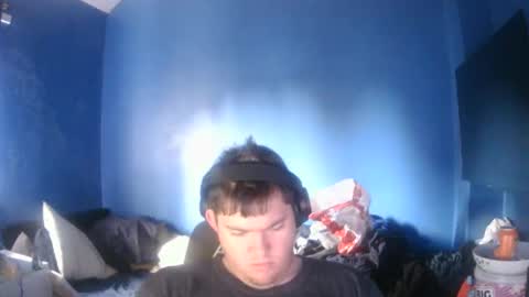 hunter_lust97 online show from May 15, 6:16 pm