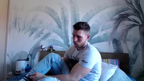 Hunter Bridges online show from February 23, 10:45 am