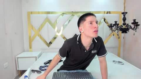 hunterheat_ online show from September 13, 11:44 am