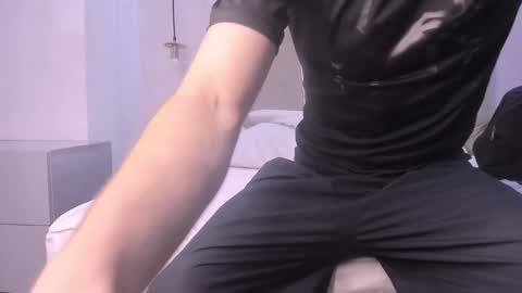 hunterheat_ online show from October 22, 11:36 am