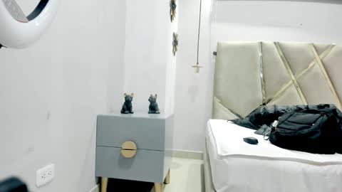 hunterheat_ online show from September 30, 11:47 am