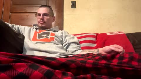 husbandandwife2011 online show from February 15, 4:47 am