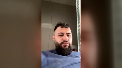 huttiloves69 online show from June 17, 9:33 am