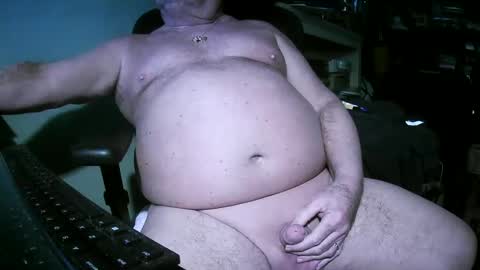 hwait121 online show from December 18, 5:59 am