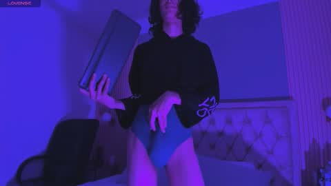 hxxyro online show from March 2, 7:21 pm