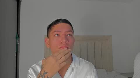 Juliiiiian online show from February 17, 11:09 am