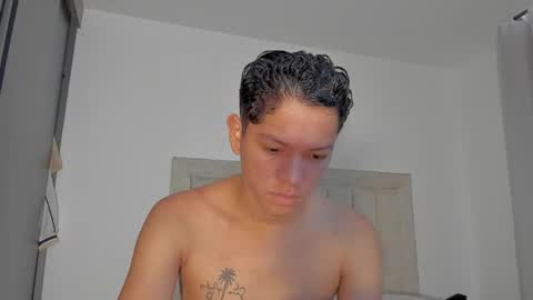 Juliiiiian online show from May 23, 11:48 am
