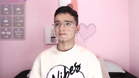 IAN CASTILLO online show from December 26, 11:10 am