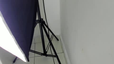 IAN CASTILLO online show from February 17, 11:02 am